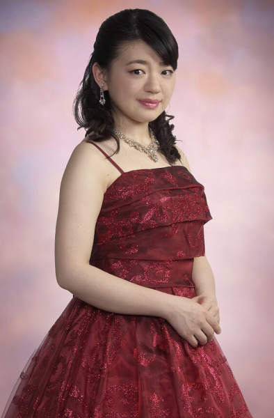 岡本 恵 Okamoto Megumi ( ソプラノ)